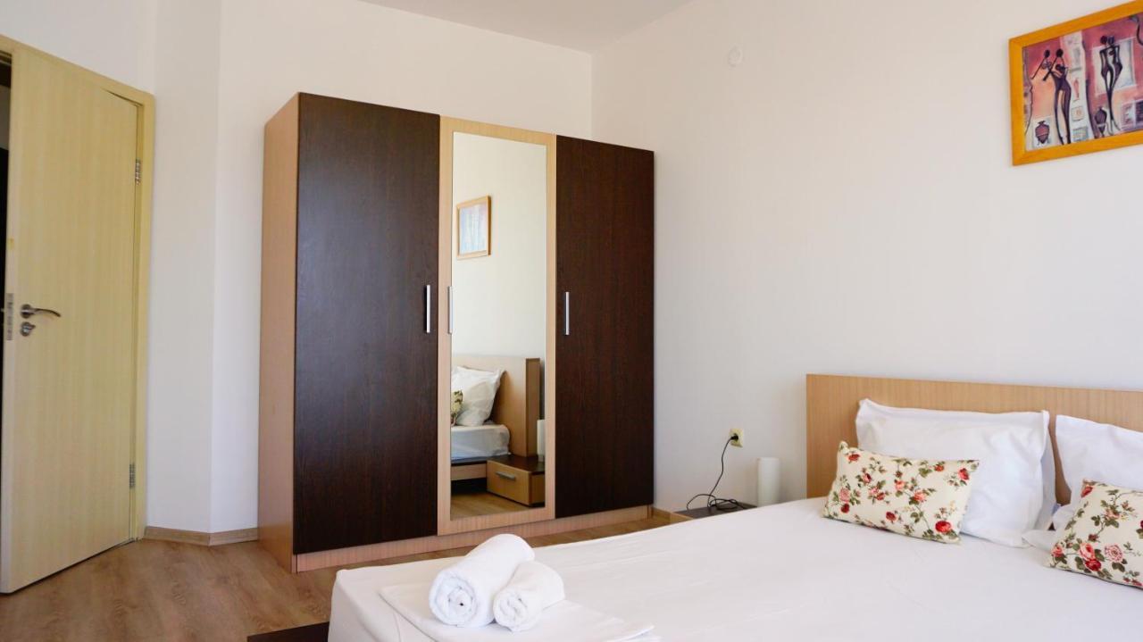 Apartment Marina Residence - Апартамент Марина Резидънс Каварна Екстер'єр фото