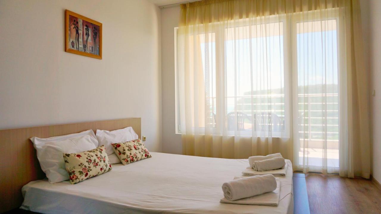Apartment Marina Residence - Апартамент Марина Резидънс Каварна Екстер'єр фото