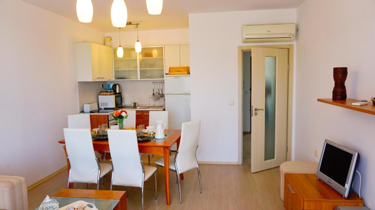Apartment Marina Residence - Апартамент Марина Резидънс Каварна Екстер'єр фото
